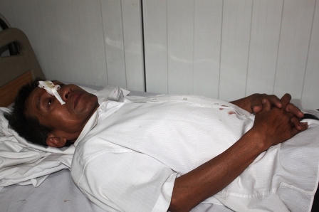 Xe khách đấu đầu xe tải, 20 người nhập viện